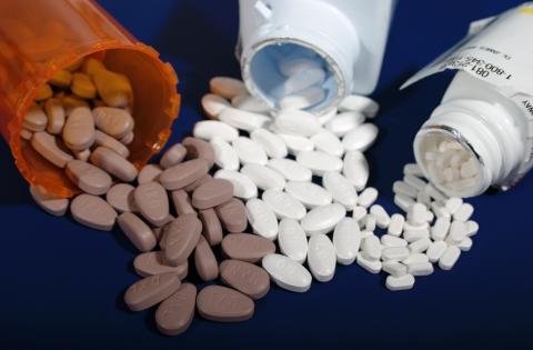 Keep taking your statins: benefits outweigh risks